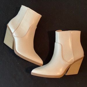 Cream snakeskin Express ankle booties